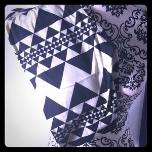 Super Soft LuLaRoe patterned leggings. OS EUC